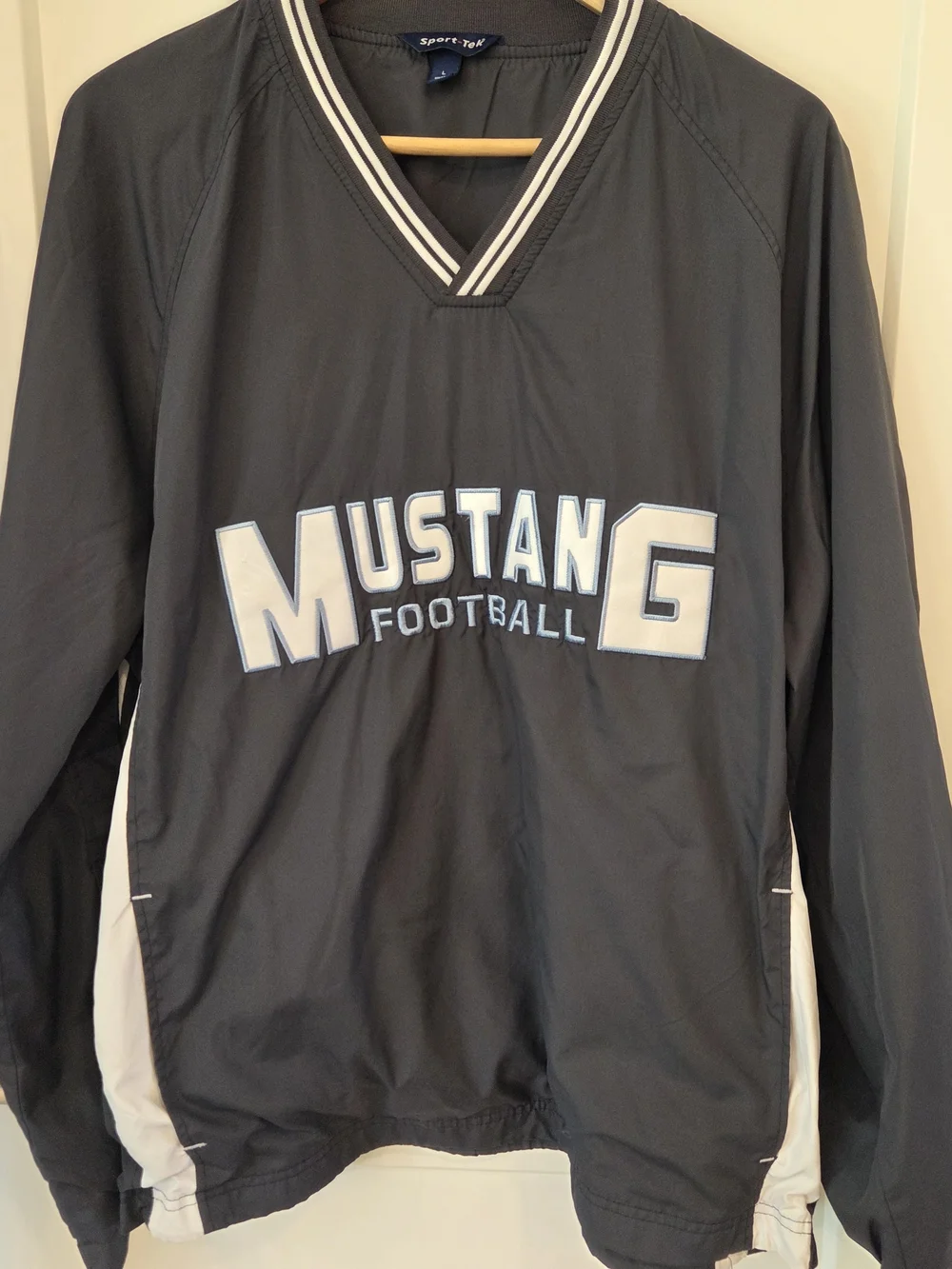 Sport-Tek Mustang Football Pullover Windbreaker Jacket Black Gray Size Large